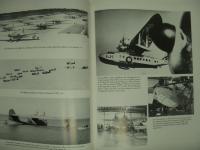 洋書　East Wind Rain: A Pictorial History of the Pearl Harbor Attack: 50th Anniversary Edition