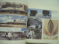 洋書　Tu-22/M/: naddźwiękowe bombowce Rosji