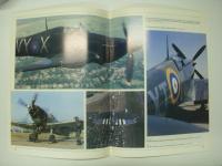 洋書　Spitfire and Hurricane Tribute: Royal Air Force Battle of Britain Memorial Flight