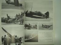 洋書　Carrier Fighters: Volume 2