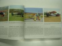 洋書　Vintage Flyers II: A photographic Essay of 550 types of surviving antique and classic airplanes