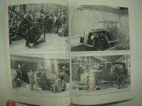 洋書　Making Cars at Cowley: From Morris to Rover