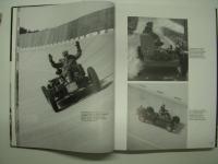 洋書　Auto-Fokus: Die besten Motorsport- und Testfotos von Julius Weitmann