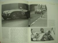洋書　Jaguars in competition