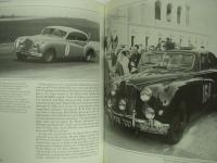 洋書　Jaguars in competition