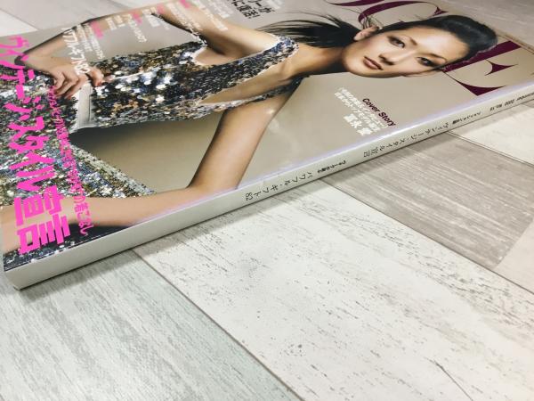 VOGUE NIPPON ヴォーグ ニッポン 2000年12月号 No.16 / 古本