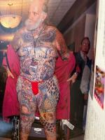 TATTOO BURST タトゥーバースト VOL.1 創刊号　1999年12月　初めてのタトゥー入門 スタイル、用語、体験ルポ　和彫り 新宿初代彫徳インタビュー・日本刺青墨録百姿傳・刺青絵師 小妻要・リザードスキンガールズ 他　タトゥー・刺青・和彫・入れ墨　BURST12月号増刊