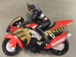 仮面ライダーアギト　マシントルネイダー　フィギュア