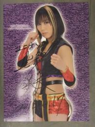 直筆サイン入り　紫雷美央　ポートレート　女子プロレスラー　2015年6月17日　日付入り