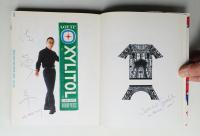 AGI-PARIS-2001: Paris vu par 127 graphistes