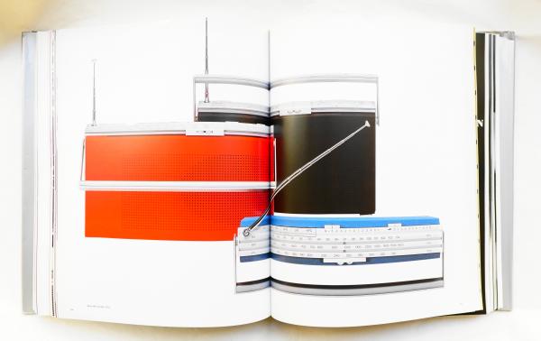 BANG & OLUFSEN 「From Spark to Icon」　本　写真 Bang & Olufsen : from spark to icon(著 : Jens Bang) / 古本、中古本