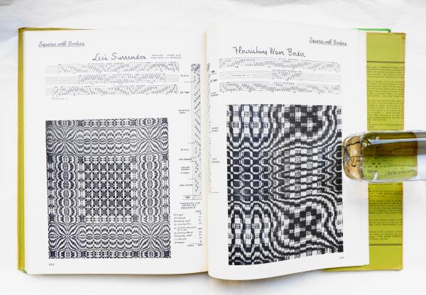 A HANDWEAVER'S PATTERN BOOK(著 : Marguerite Porter Davison