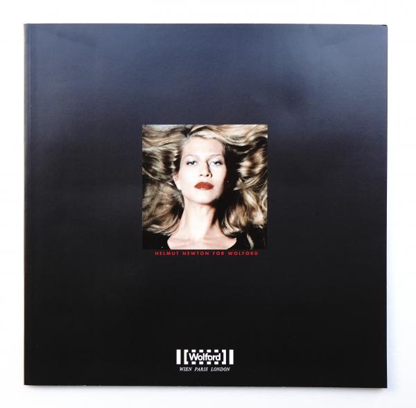 洋書 HELMUT NEWTON HELMUT NEWTON FOR WOLFORD(写真 : Helmut Newton) / 古本、中古
