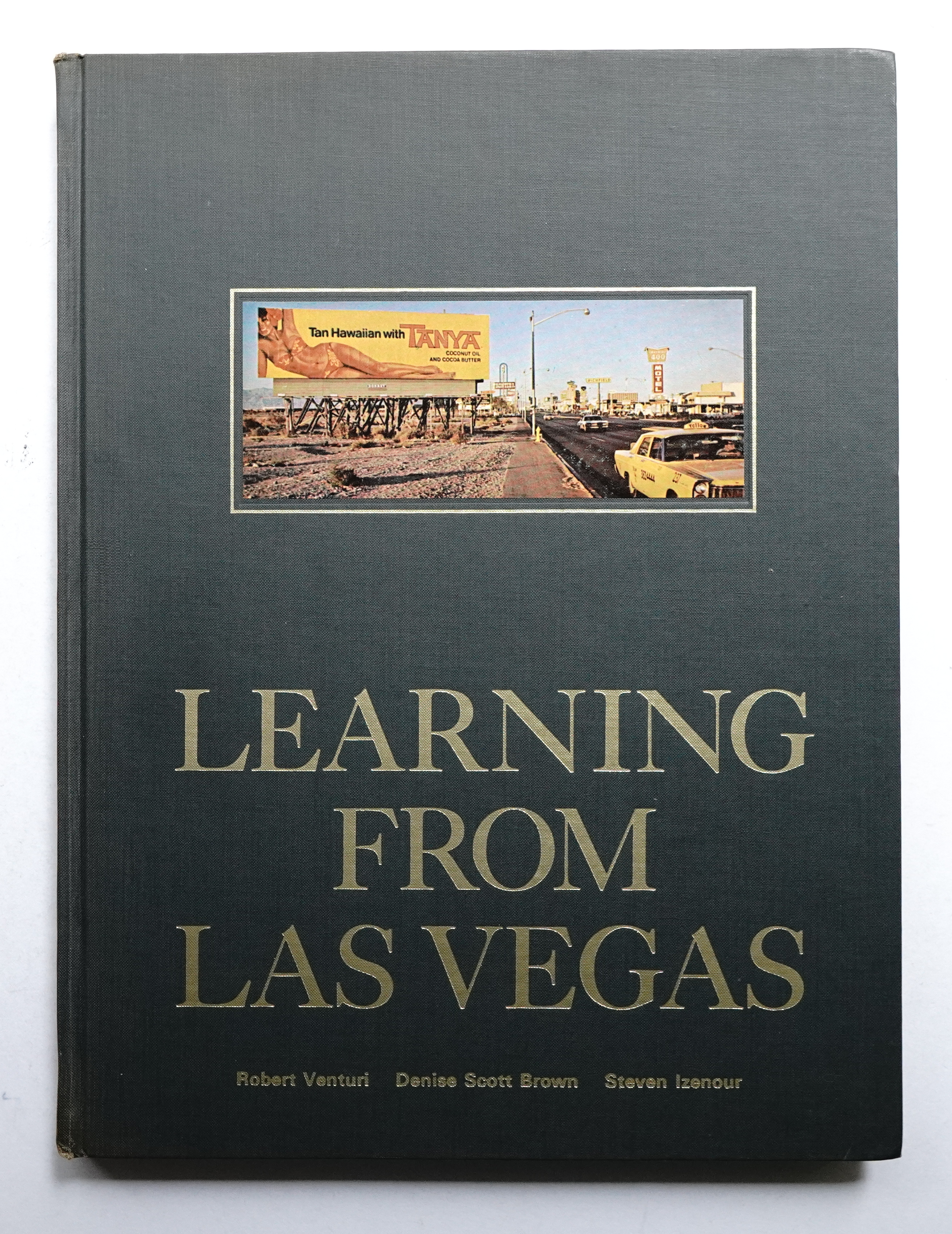 Learning from Las Vegas(Robert Venturi, Denise Scott Brown, and