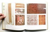 TEXTILE COLLECTIONS OF THE WORLD VOL.2 UNITED KINGDOM AND IRELAND