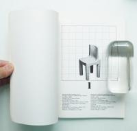 La sedia in materiale plastico. Mostra internazionale 10 settembre - 30 ottobre 1975