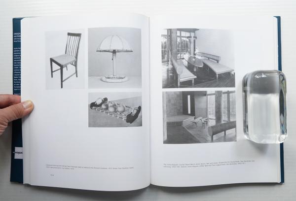 Design : Isamu Noguchi and Isamu Kenmochi(foreword by Jenny