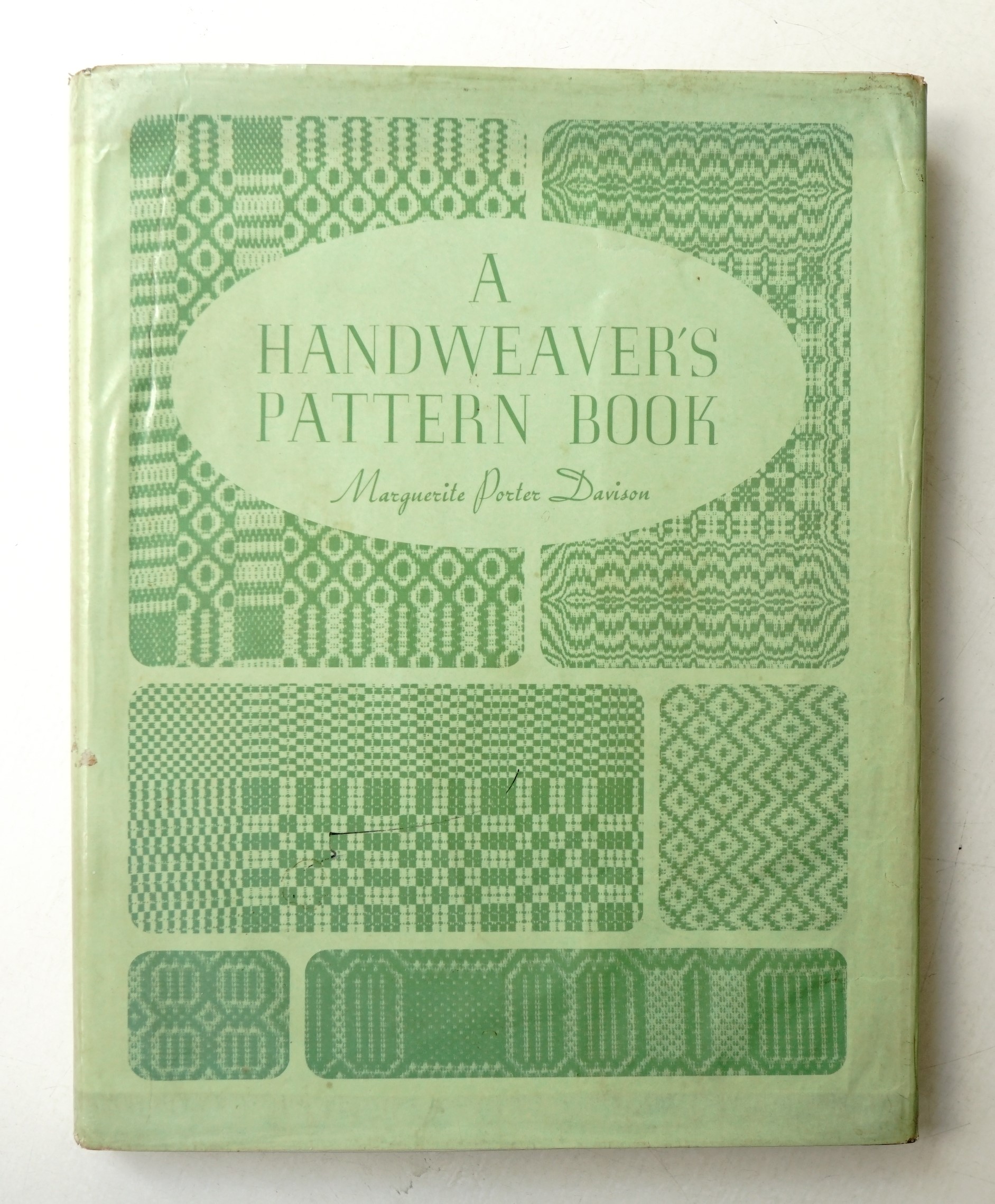 A HANDWEAVER'S PATTERN BOOK 改訂版 A HANDWEAVER'S PATTERN BOOK(著 : Marguerite Porter Davison