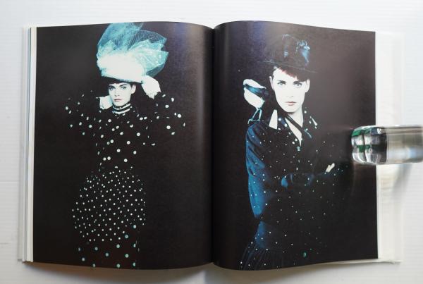 Comme des Garçons(川久保玲 : 監修 ; 小指敦子 : 編 ; 村田東治