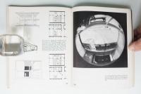 Equipotential Space: Freedom in Architecture