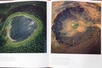 (英文)ベルンハルト・エドマイヤー写真集　火山が地球を形作る【Bernhard Edmaier : Earth on Fire: How volcanoes shape our planet】