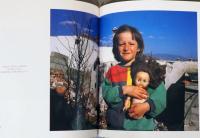 大石芳野写真集　コソボ破壊の果てに