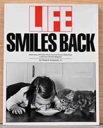 (英文)雑誌「ライフ」ユーモア写真傑作選　スマイルズ・バック【LIFE : Smiles Back More Than 200 Classic Photos From the Famous Back Page of America's Favorite Magazine】