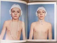 (英・独・仏文）シャルル・フレジェ写真集　ポートレートと制服【Charles Freger: Portraits Photographiques Et Uniformes】