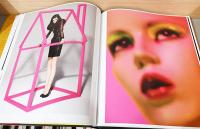 (英文）ハイヒール・ファッション　女性らしさと誘惑【High Heels Fashion Femininity & Seduction】