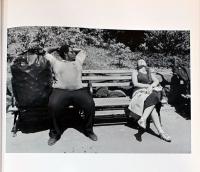 (英文)トッド・パパジョージ写真集　パッシング・スルー・エデン　セントラルパークの写真【Tod Papageorge : Passing Through Eden  Photographs of Central Park】