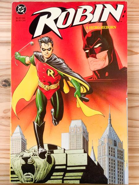 ROBIN: A HERO REBORN 【アメコミ】【原書グラフィックノベル/ソフト