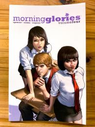 MORNING GLORIES Vol.04 【アメコミ】【原書トレードペーパーバック】