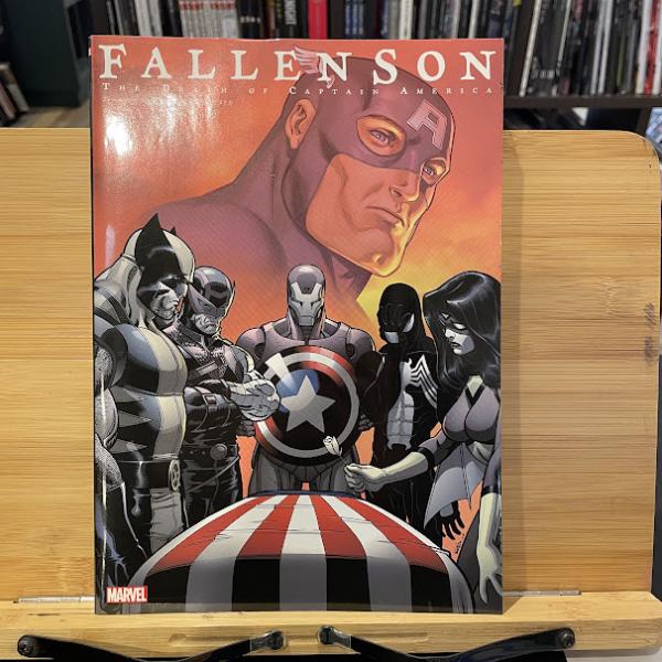 【新品未開封】フォールン・サン：デス・オブ・キャプテン・アメリカ 邦訳アメコミ フォールン・サン：デス・オブ・キャプテン・アメリカ 【邦訳