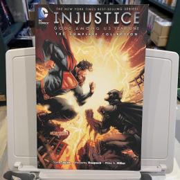 Injustice: Gods Among Us Year One: The Complete Collection 【アメコミ】【原書ペーパーバック】