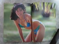 ボム！　1984　6巻8号　薬師丸ひろ子/吹田明日香（水着）ピンナップ付・早見優・森尾由美・薬師丸ひろ子・岡田有希子・富田靖子・松本伊代・原田知世・宇沙美ゆかり・安田成美・荻野目洋子・山本ゆかり・松本友里・高橋真美・佐倉しおり・仁乃慶子・菊池桃子・篠原恵里・渡辺桂子・倉沢淳美・吹田明日香