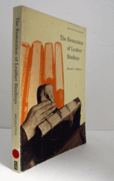 The restoration of leather bindings/【革装丁の修復】