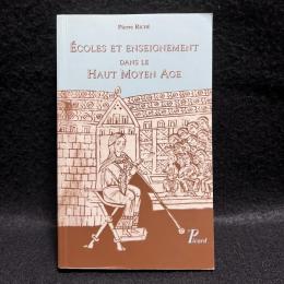Ecoles et enseignement dans le haut Moyen-Âge