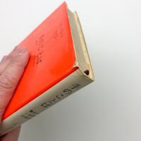手のことば　聾者の一家族の物語