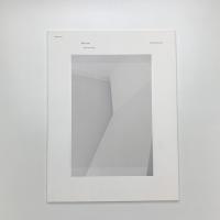 Right Angle: white next to white