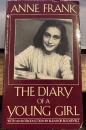 ANNE FRANK THE DIARY OF A YOUNG GIRL WITH AN INTRODUCTION BY ELEANOR ROOSEVELT『アンネ・フランク：若い少女の日記（エレノア・ルーズベルトによる序文付き）』