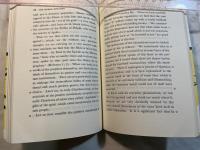 THE HUMAN SITUATION 現代人間論    ＜研究社現代英文テキスト26＞ Kenkyusha modern English readers 26　