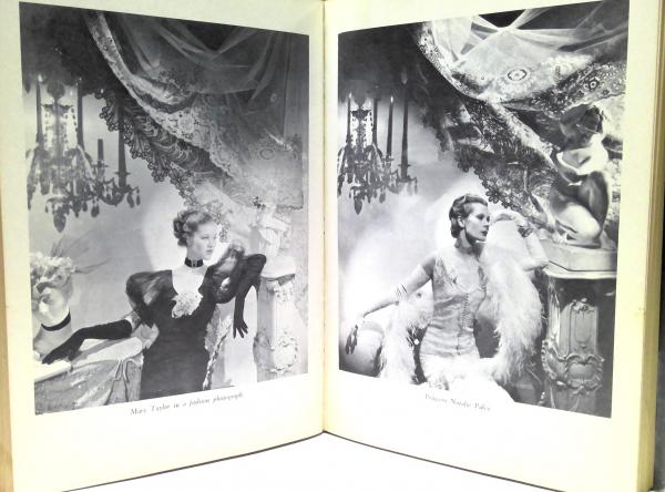 英文)セシル・ビートンの写真【Beaton Edited And With Text By