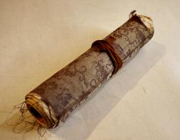 鐘崎三郎君小傳(巻子本)彩色砂目石版刷肖像画入　310×20.5㎝  明治末