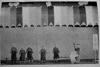 小学國史を戯曲化せる児童劇脚本　長尾豊著　B6判箱354p　厚生閣書店　昭和6年