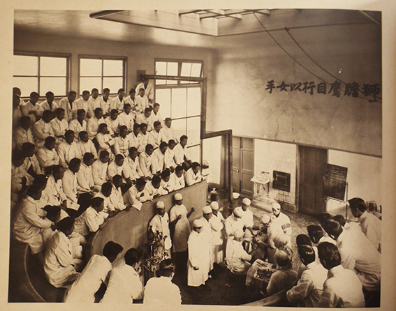 千葉医学専門学校卒業写真帖(全学部)大判 箱入 大正11年 千葉医学専門学校卒業写真帖(全学部)大判 箱入 大正11年