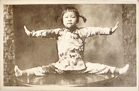 満洲雑技団の少女絵葉書 モノクロ写真版5枚 戦前 / 古書 古群洞