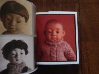 HASEGAWA HIROKO DOLLS PHOTO ALBUM　長谷川裕子木彫作品集　
1960年栃木県生まれ。82年エコール・ド・シモン入学。85年創形美術学校造形科卒業。広島星ビル、柴田悦子画廊、東京大丸、日本橋高島屋等で個展。栃木県立美術館、銀座人形館Angel Dolls、吉徳等で企画展参加。桂の木　木彫。全34頁。