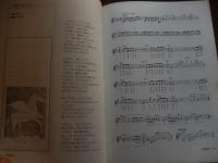 小椋佳 Seibido folksong　昭和52年初版カバーギター スコア 楽譜 [坂道/落書/いまさら/思い込み/淋しさ/送り風/白い一日/野ざらしの駐車場
 成美堂出版編集部 編
    出版社 成美堂 