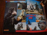 特撮映像の巨星 ゴジラ　<ファンタスティックコレクションNo.28>慣習田中友幸
出版社 朝日ソノラマ
    刊行年 昭58
    ページ数 64p 
オリジナルポスター完全コレクション　ゴジラ映画全15作完全紹介　円谷英二・本多猪四郎エッセイ　ザ・メイキング・オブ・ゴジラ　ゴジラはこうしてつくられた