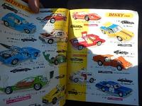 3冊　Dinky Toys　ディンキートイズ　カタログ　No. 5 No. 6 No. 7 　ＤＩＮＫＹ　ＴＯＹＳ　ＣＡＴＡＬＯＧ　ミニカー　チェック跡あります。

Dinky Toysは、Meccano Ltdが製造した一連のダイカストzamac亜鉛合金ミニチュア車のブランド名です。これらは、1934年から1979年までリバプールのBinns Roadにある工場でイギリスで製造。 